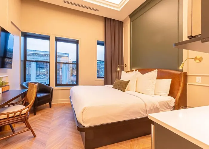 Sinclair Suites - Stylish Retro Boutique Hotel